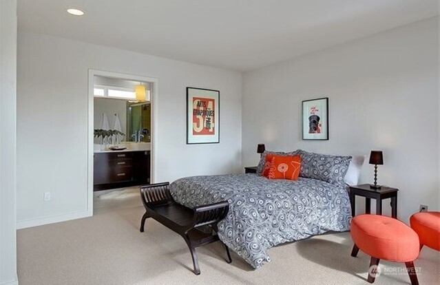 7814 Stroud Avenue North Seattle, WA 98103 - Photo 11 of 17