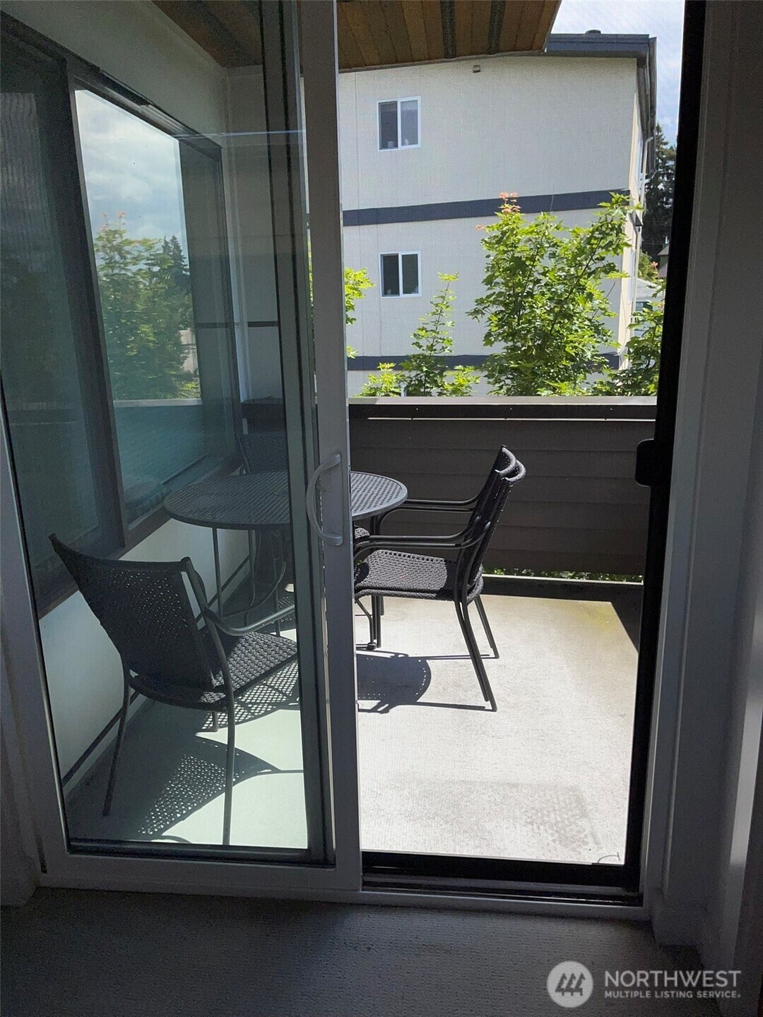 7814 Stroud Avenue North Seattle, WA 98103 - Photo 13 of 17