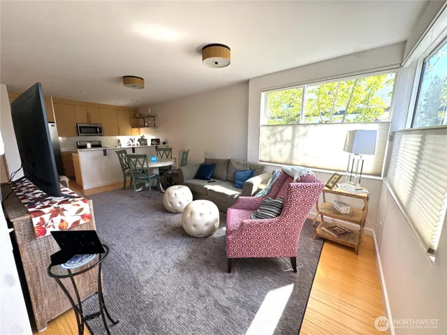 $4,195 | 7814 Stroud Avenue North, Seattle, WA 98103