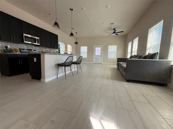 $273,000 | 219 South 7th Street, Beasley, TX 77417