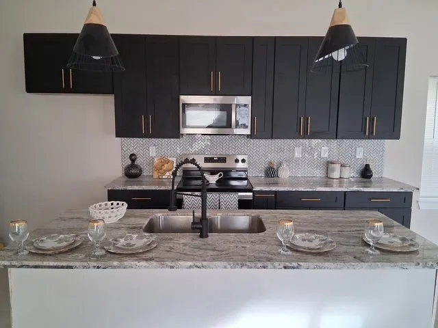 $299,999 | 219 South 7th Street, Beasley, TX 77417