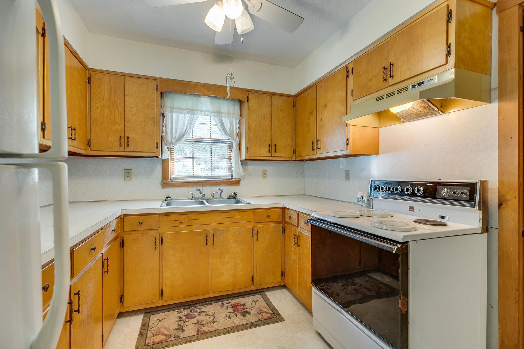 4145 Reservoir Road Kingsport, TN 37660 - Photo 23 of 42 015