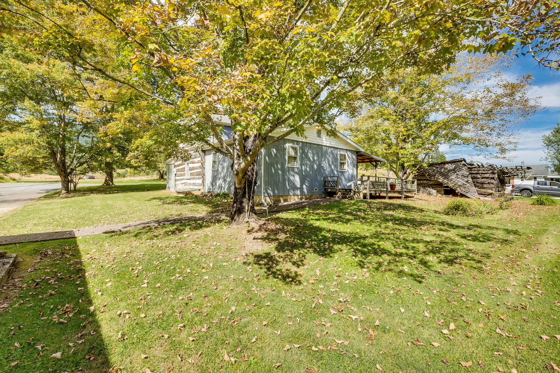 4145 Reservoir Road Kingsport, TN 37660 - Photo 40 of 42 030