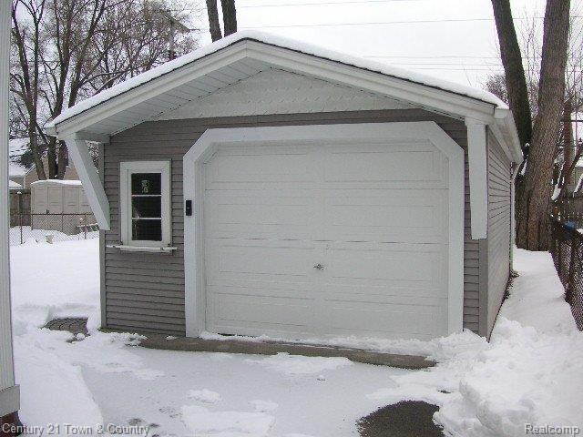 1591 Columbia Road Berkley, MI 48072 - Photo 24 of 25 Garage