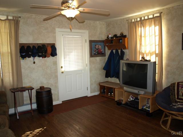 4649 Huckleberry Road Orefield, PA 18069 - Photo 3 of 26 Living Room