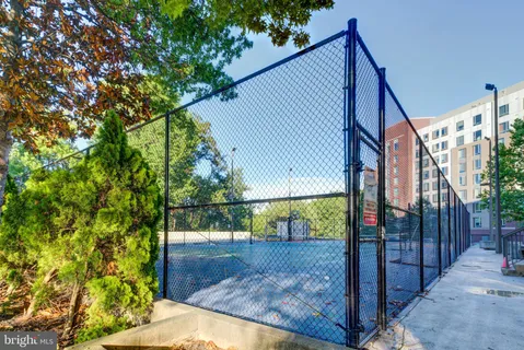 $299,000 | 5300 Columbia Pike, Unit 214, Arlington, VA 22204