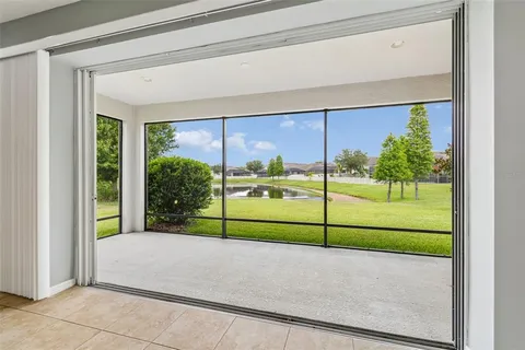 $549,900 | 17566 Buckingham Garden Drive, Lithia, FL 33547