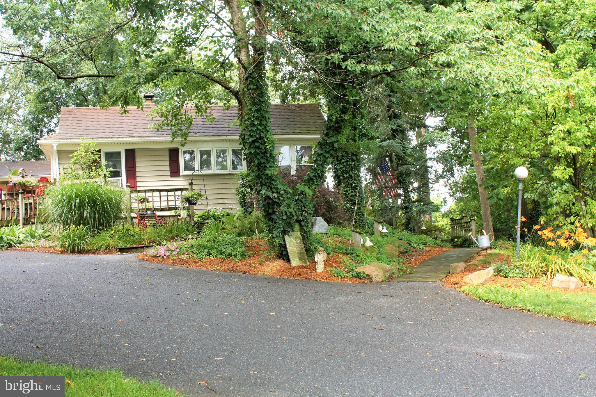 1518 Gish Road Manheim, PA 17545 - Photo 12 of 102