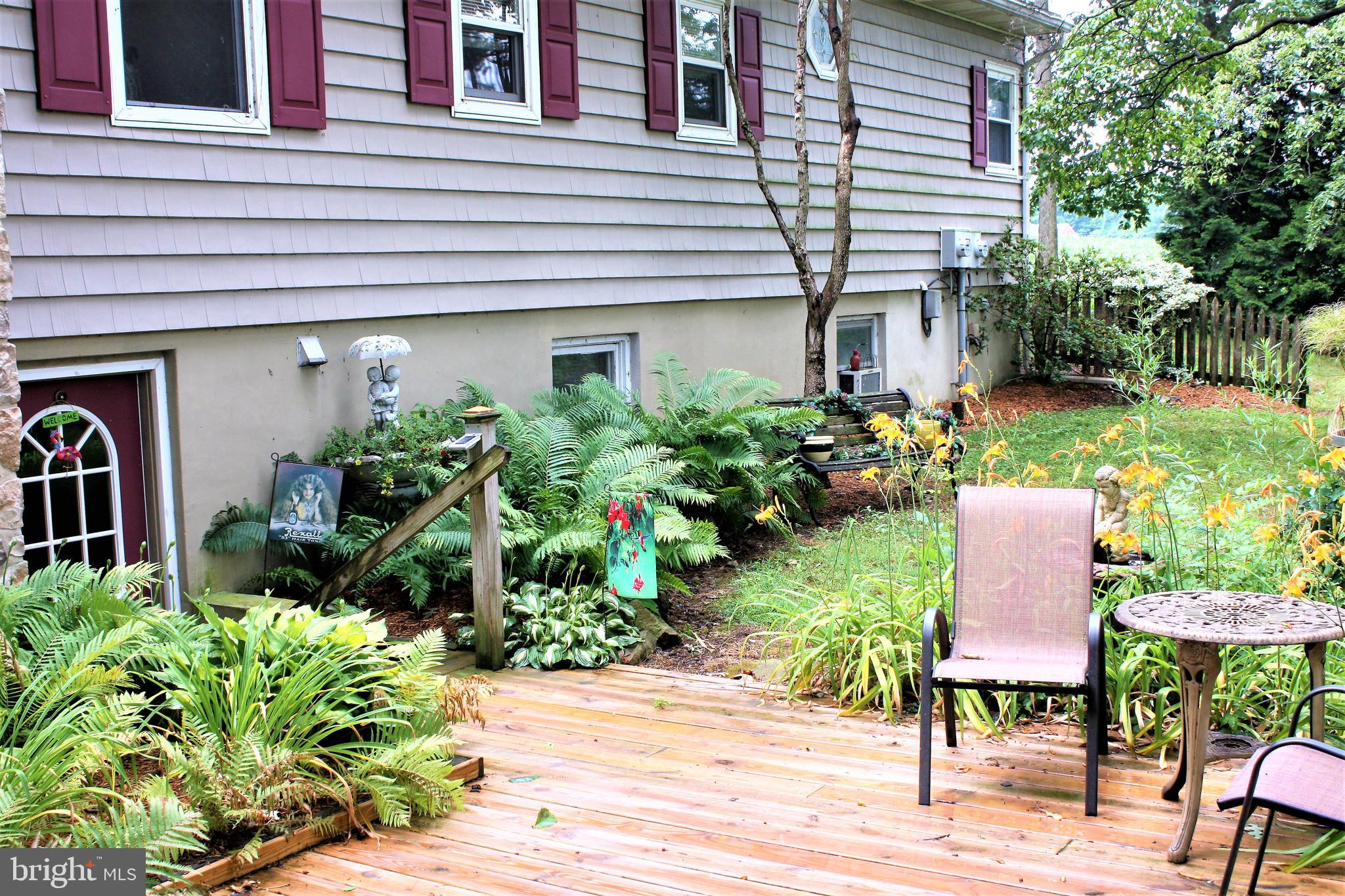1518 Gish Road Manheim, PA 17545 - Photo 13 of 102