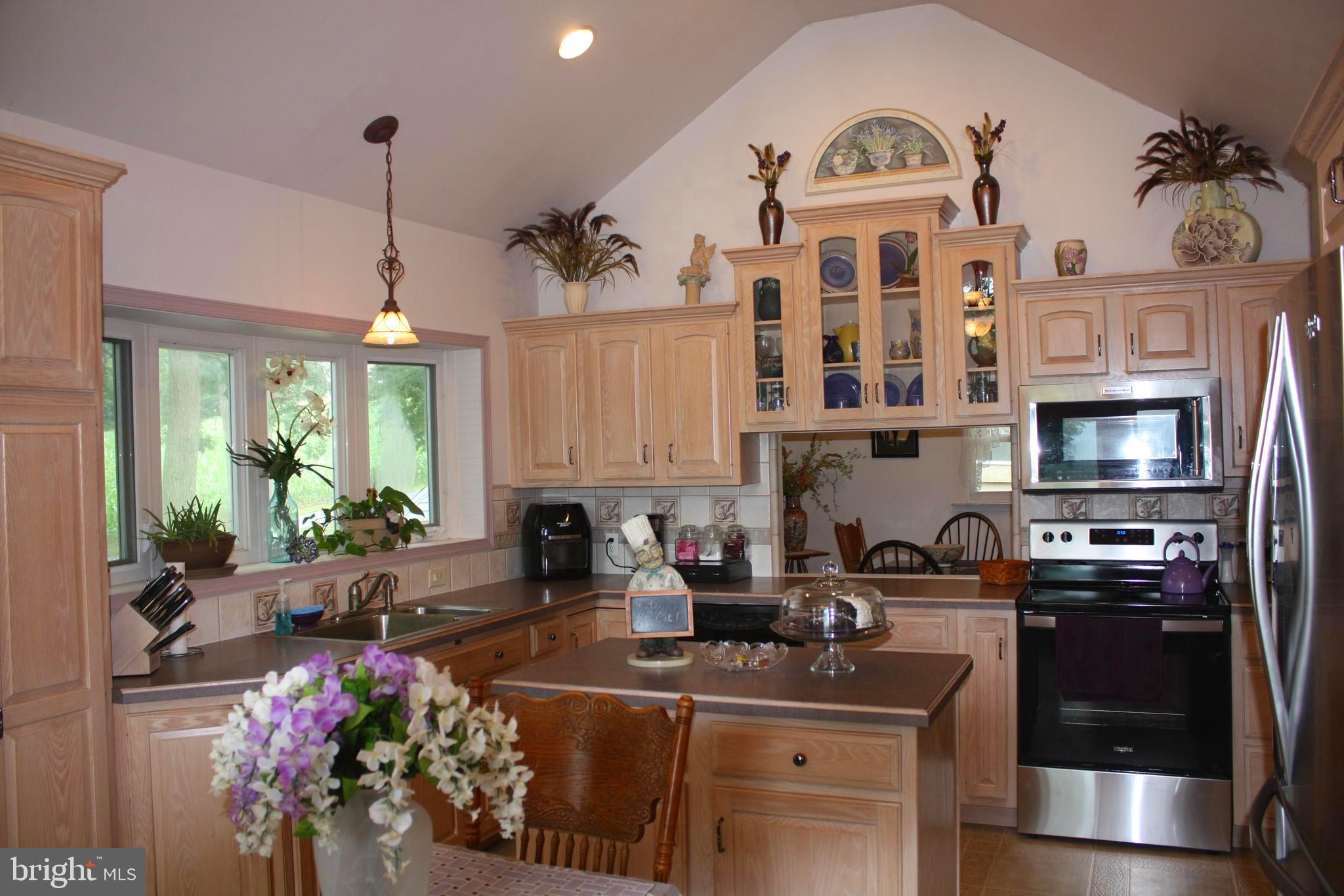 1518 Gish Road Manheim, PA 17545 - Photo 18 of 102