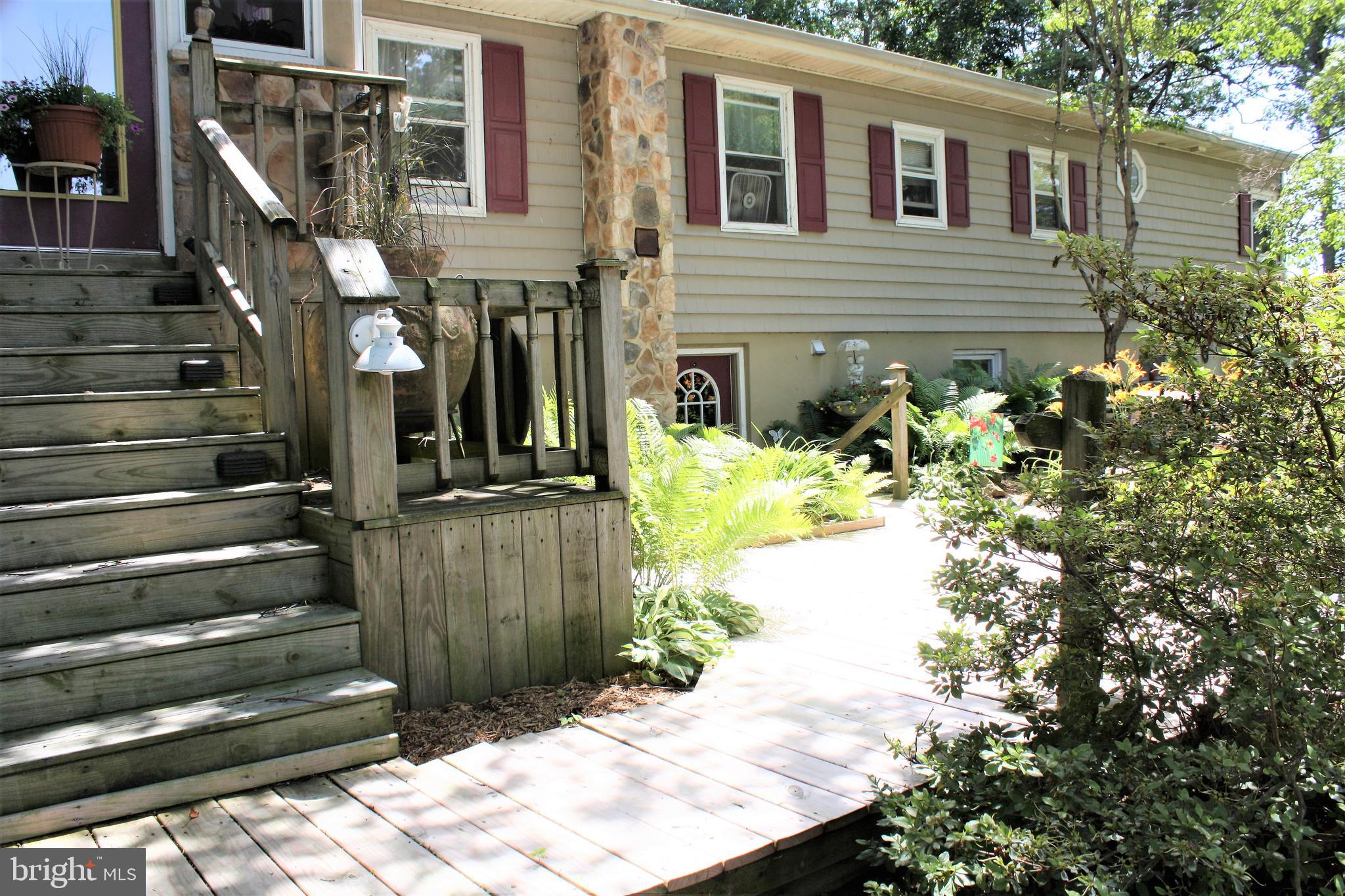1518 Gish Road Manheim, PA 17545 - Photo 8 of 102