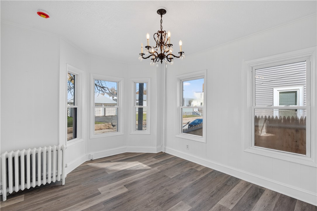 52 Sumner Avenue Cranston, RI 02920 - Photo 2 of 20