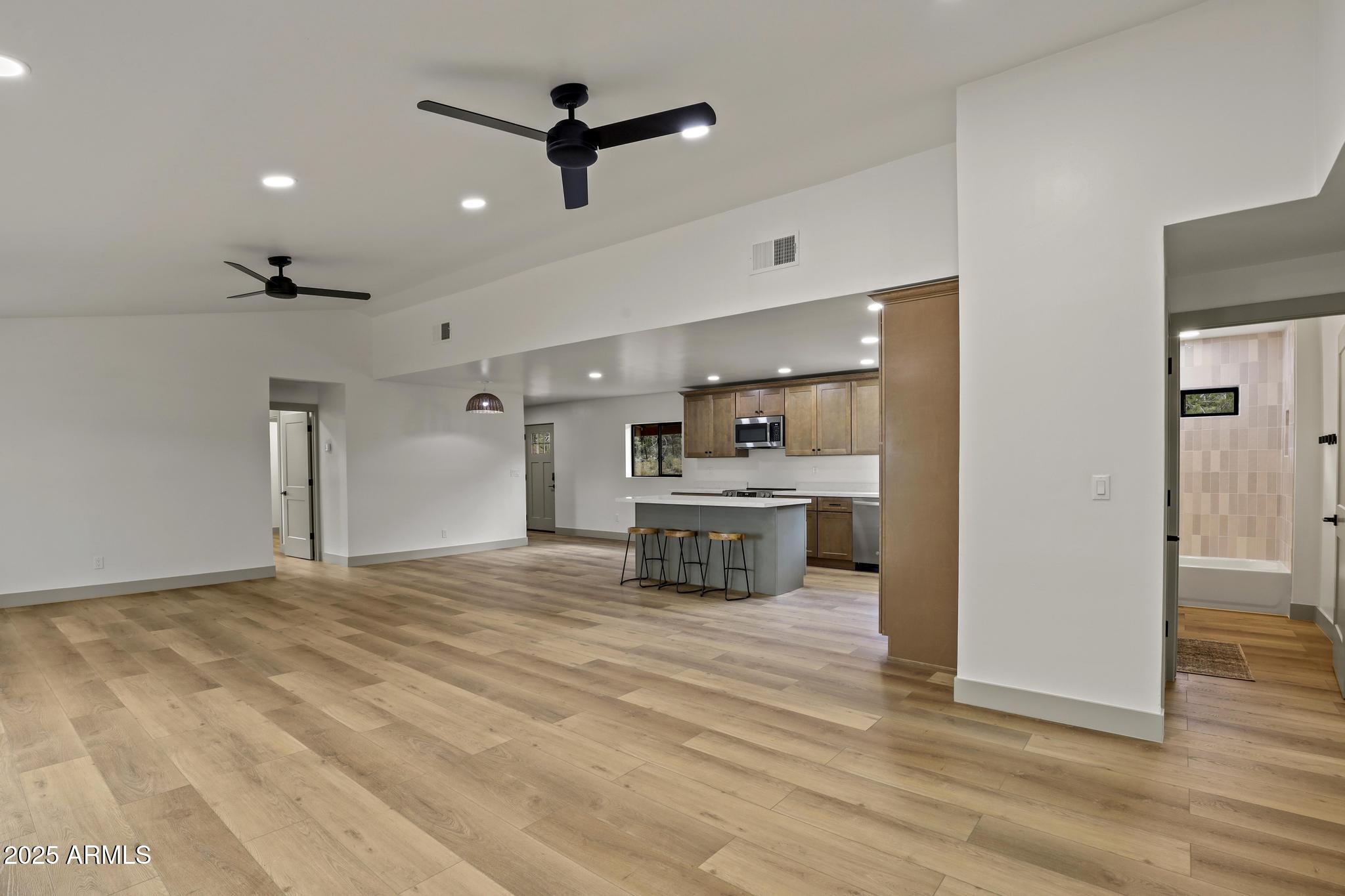 169 North Lee's Way Payson, AZ 85541 - Photo 7 of 35 Great room/Kitchen/Dining