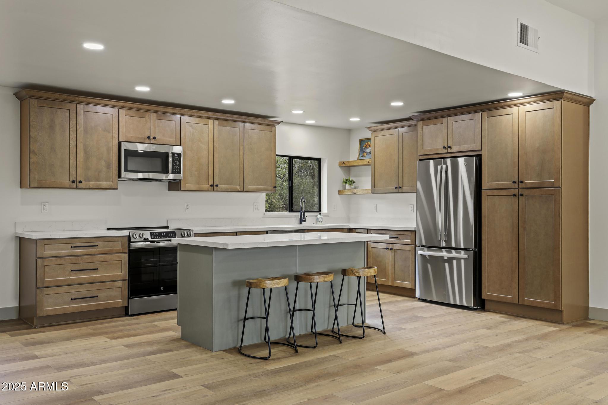 169 North Lee's Way Payson, AZ 85541 - Photo 8 of 35 Kitchen