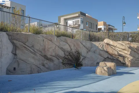 a view of a back yard of the house
