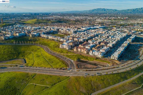 $920,000 | 263 Llano De Los Robles Avenue, Unit 1, San Jose, CA 95136