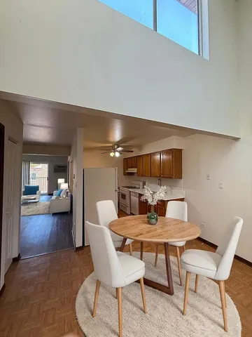 $1,800 | 490 Pleasant Run Drive, Unit F, Wheeling, IL 60090