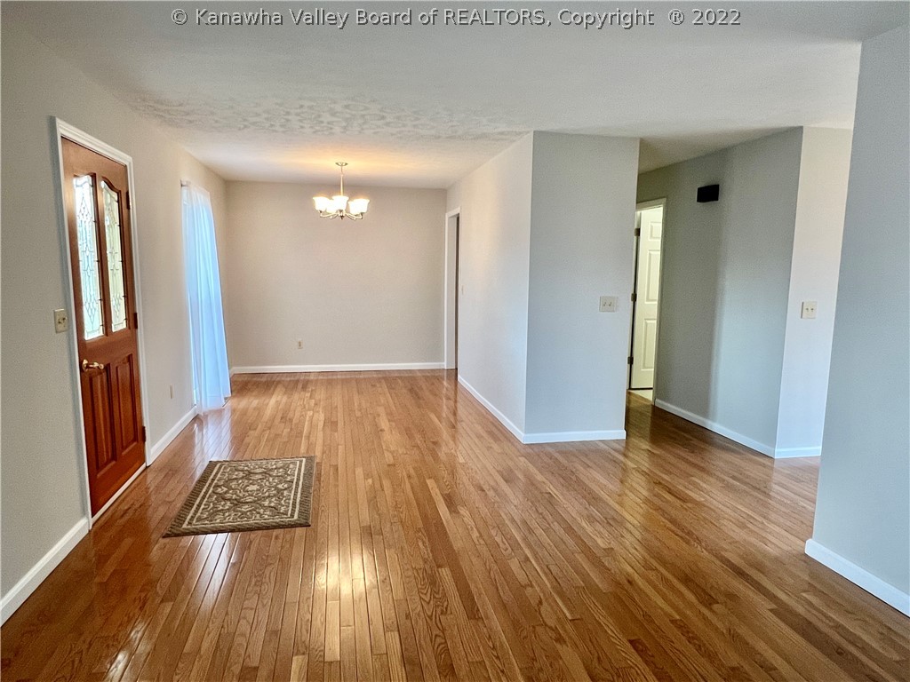 13 Wakefield Road Point Pleasant, WV 25550 - Photo 6 of 46 Gallery Image 6