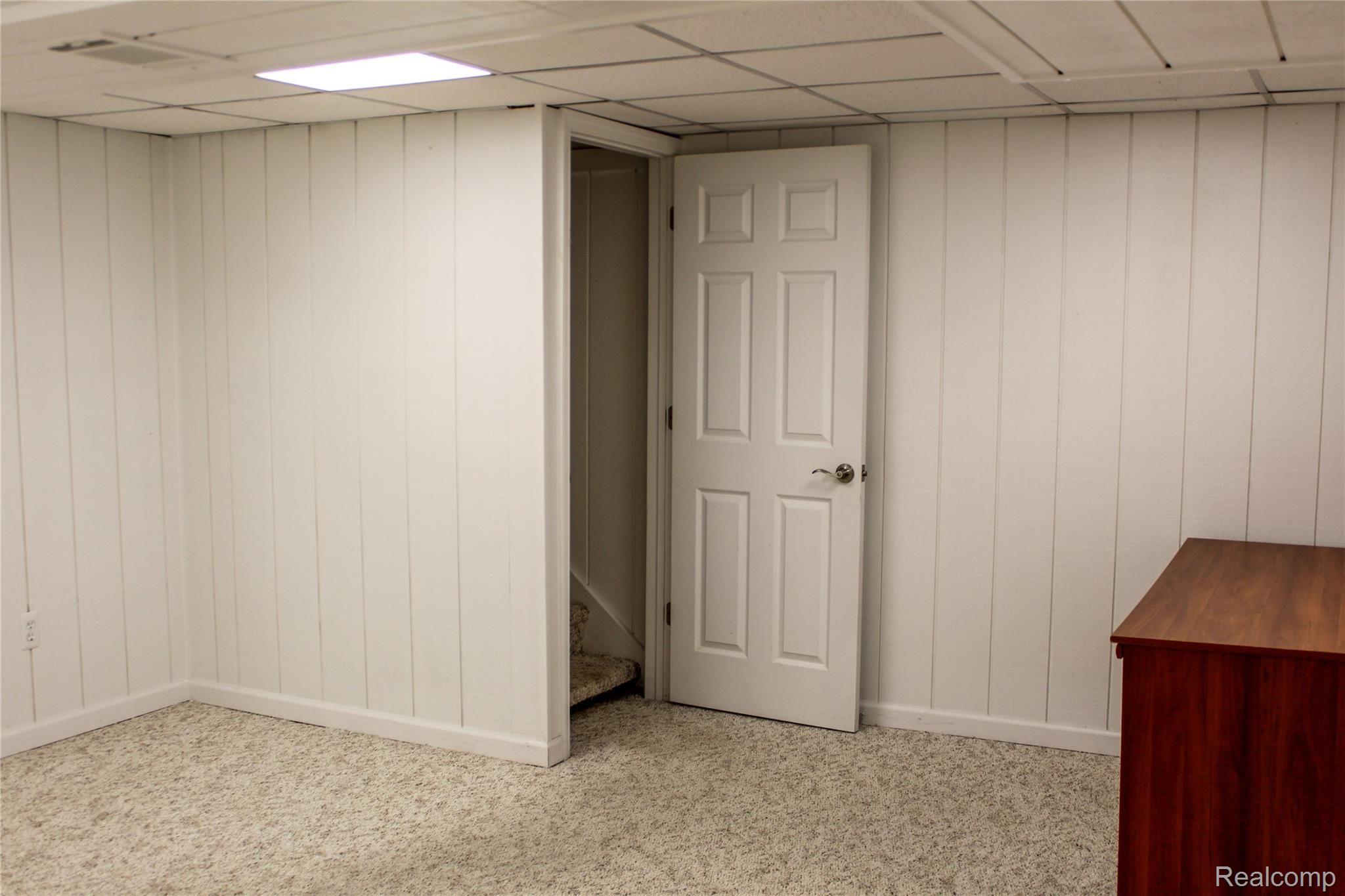 1462 Knights Ridge Court Rochester, MI 48306 - Photo 31 of 49 Basement 2.jpg