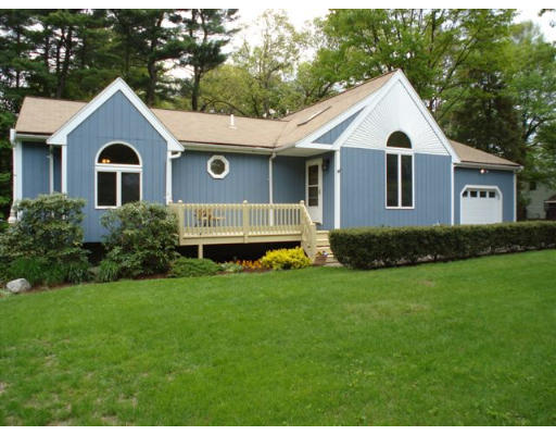 16 Castle Gate Road Wayland, MA 01778 - Photo 1 of 12 Gallery Image 1