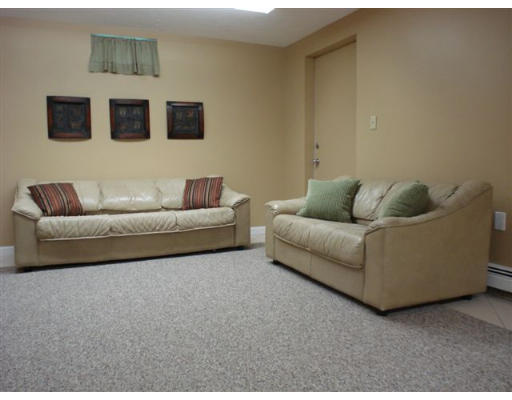 16 Castle Gate Road Wayland, MA 01778 - Photo 5 of 12 Gallery Image 5