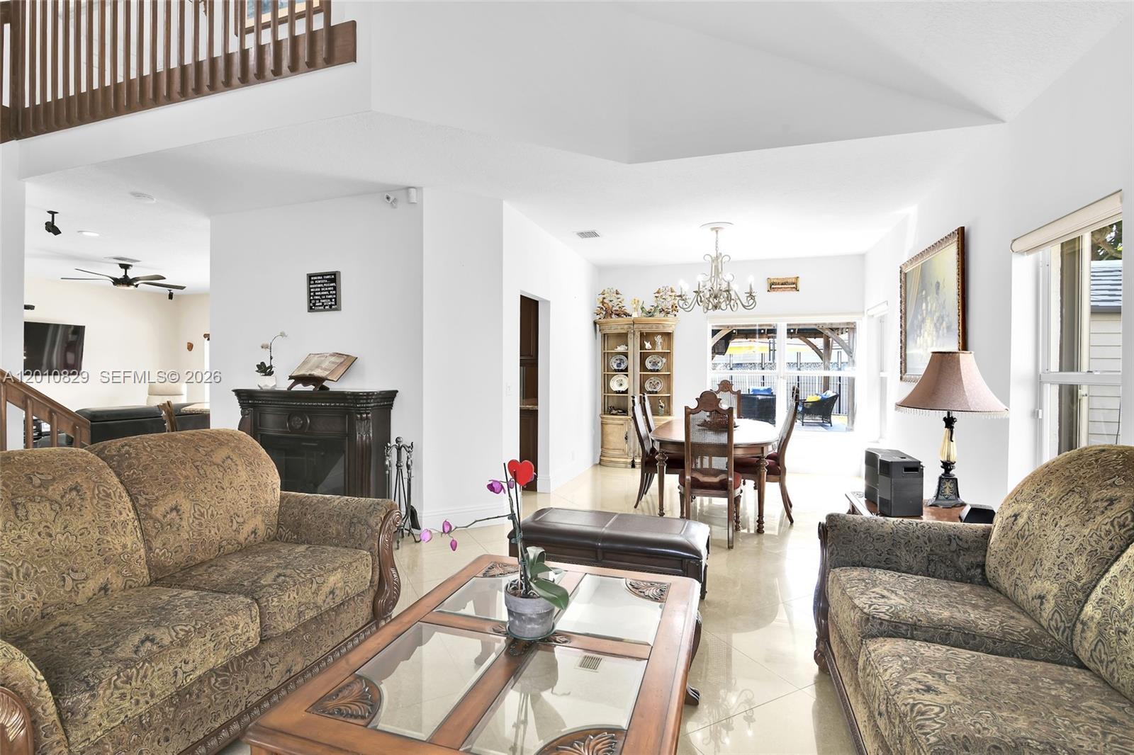 20914 La Questa Court Boca Raton, FL 33428 - Photo 5 of 35