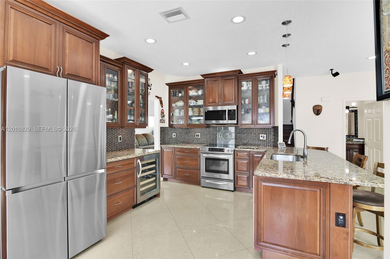 20914 La Questa Court Boca Raton, FL 33428 - Photo 7 of 35