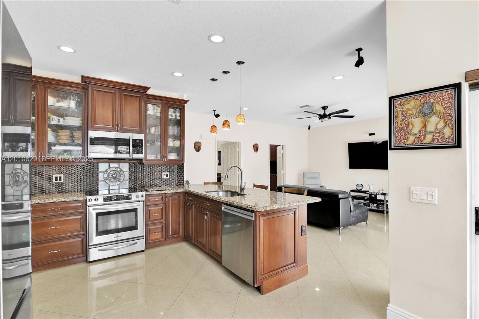 20914 La Questa Court Boca Raton, FL 33428 - Photo 10 of 35