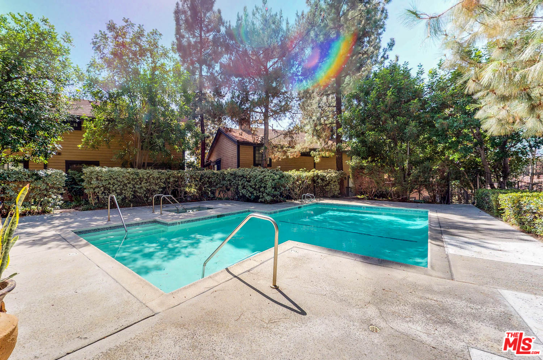 2320 Rosecrest Street Glendale, CA 91208 - Photo 26 of 30