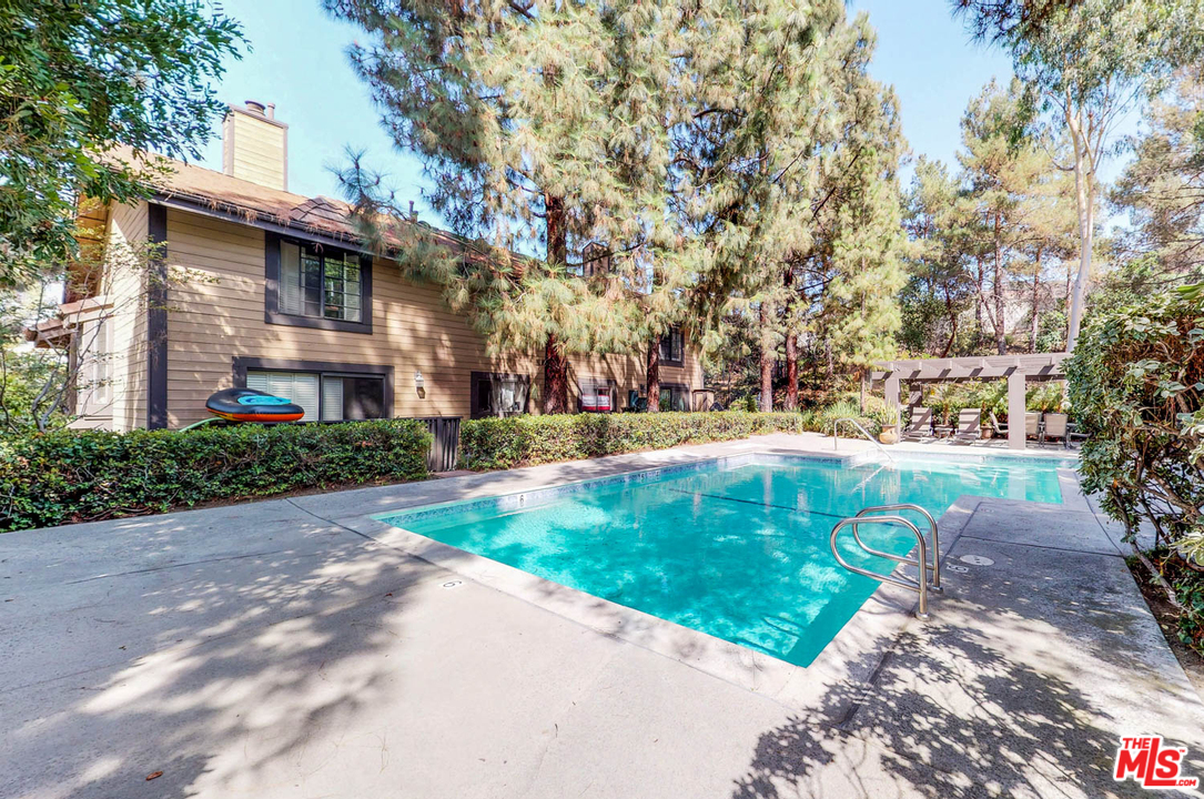2320 Rosecrest Street Glendale, CA 91208 - Photo 29 of 30