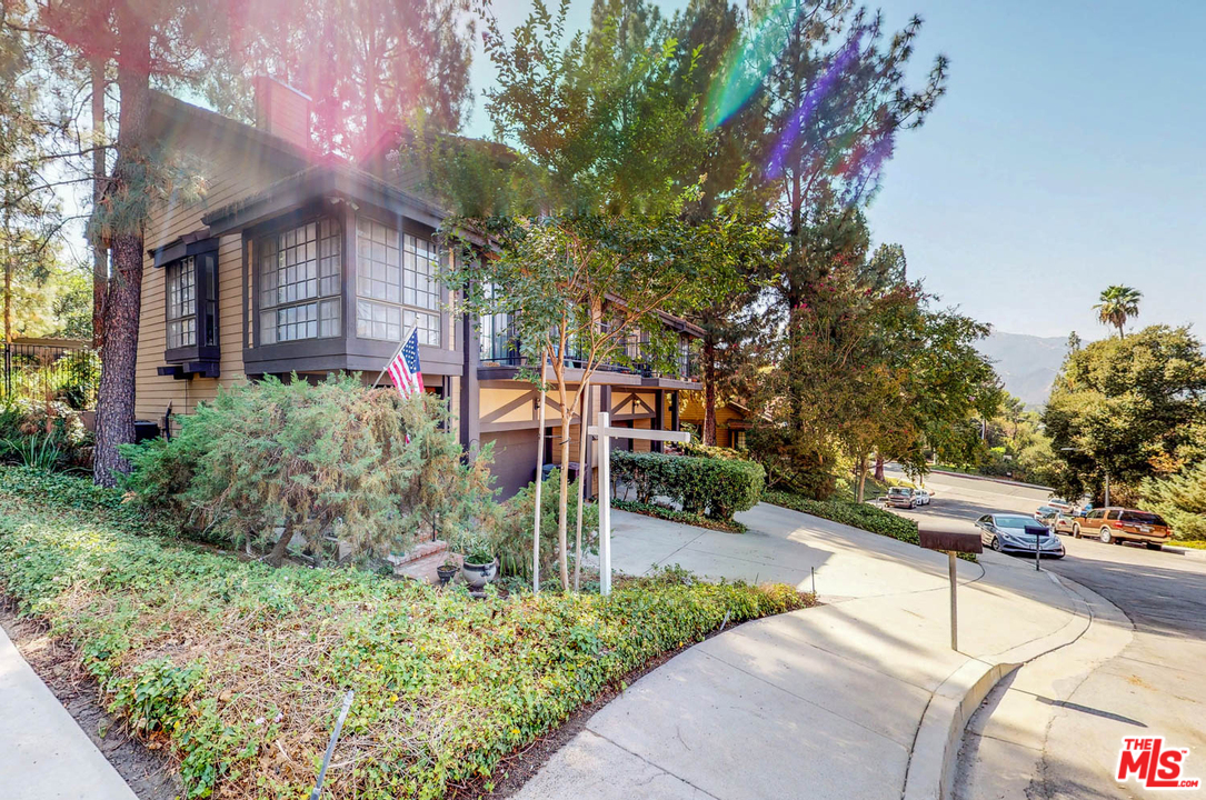 2320 Rosecrest Street Glendale, CA 91208 - Photo 30 of 30