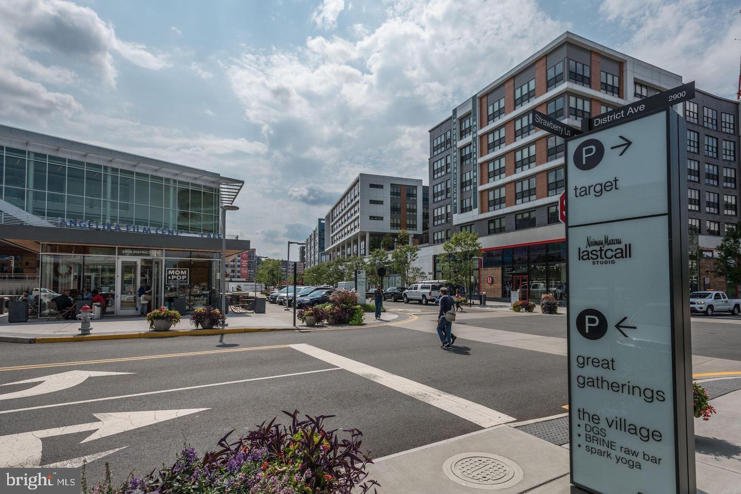 2655 Prosperity Avenue, Unit 108 Fairfax, VA 22031 - Photo 39 of 47 a view of a building with street