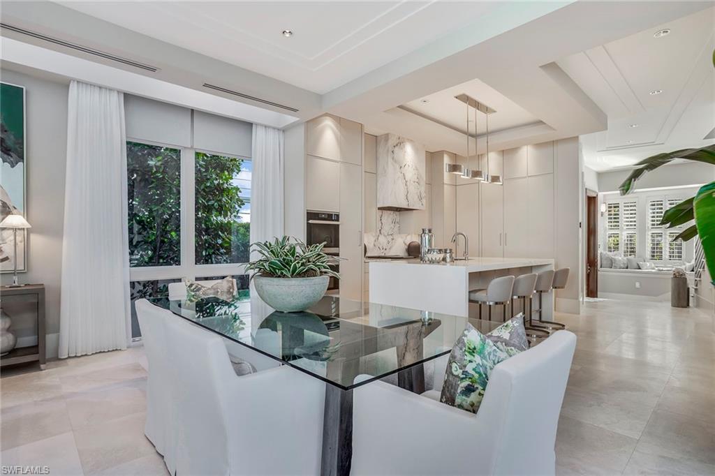 32 6th Street South Naples, FL 34102 - Photo 14 of 37