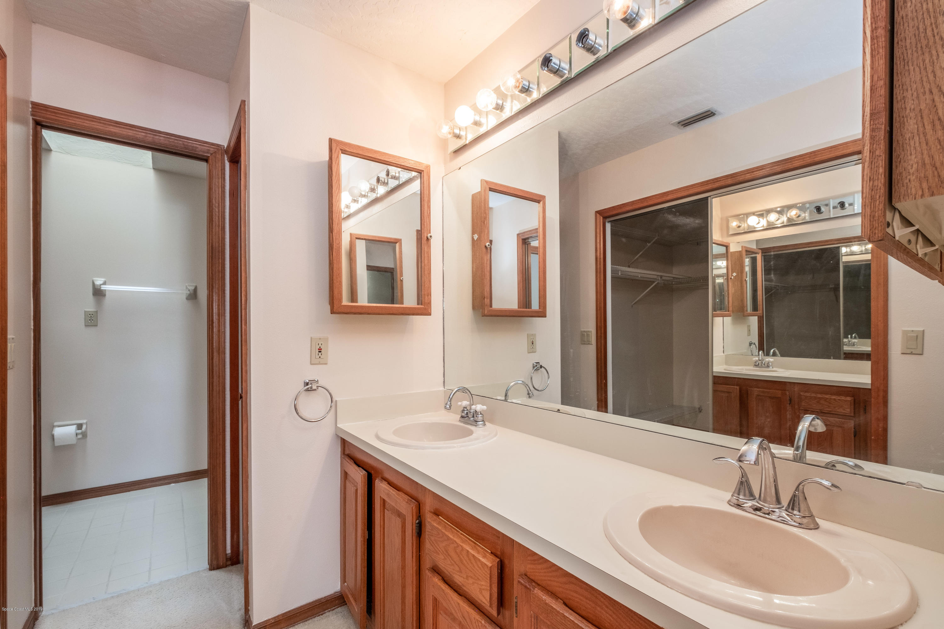 912 Ridge Lake Drive Melbourne, FL 32940 - Photo 13 of 27 Master bath vanity