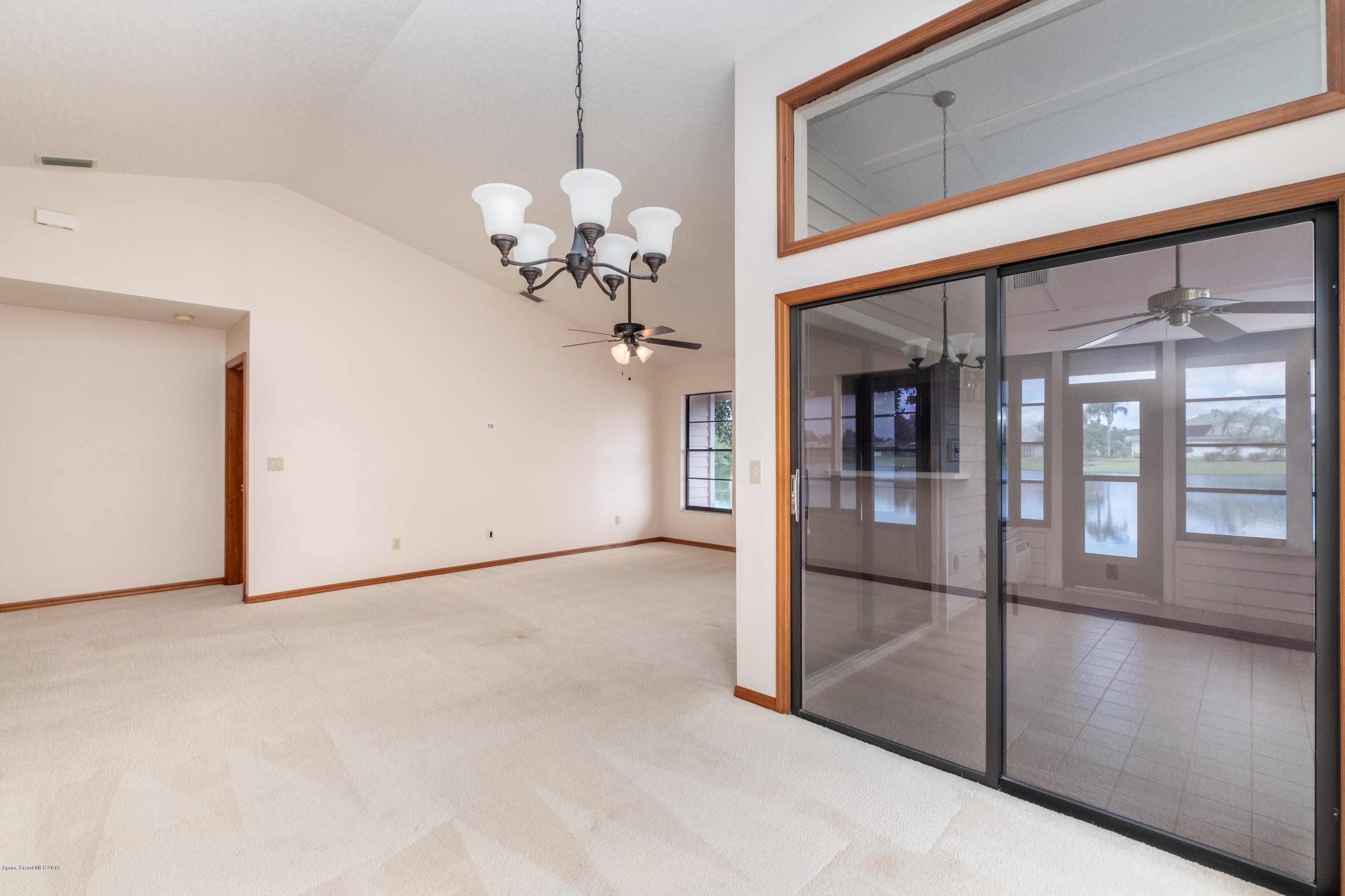 912 Ridge Lake Drive Melbourne, FL 32940 - Photo 9 of 27 Living room