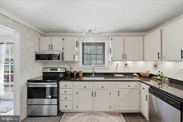 $315,000 | 73 Hilltop View Lane, Ridgeley, WV 26753