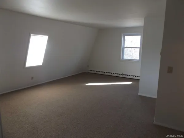 a view of empty room with window