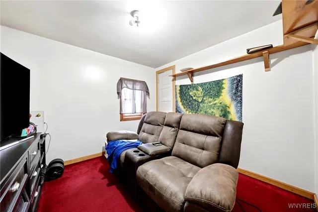 $179,900 | 86 Kingston Place, Buffalo, NY 14210