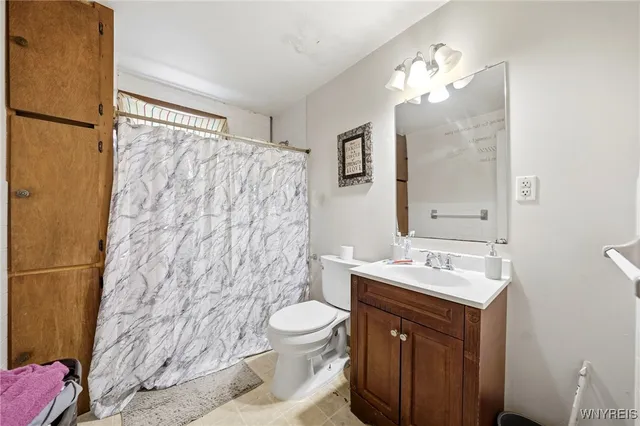 $179,900 | 86 Kingston Place, Buffalo, NY 14210