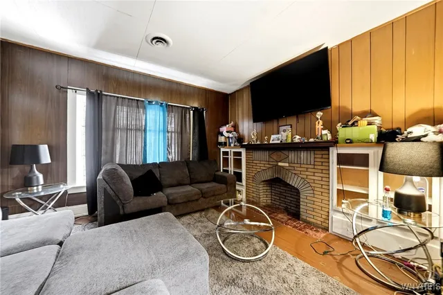 $179,900 | 86 Kingston Place, Buffalo, NY 14210