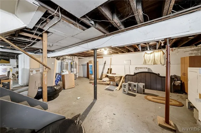 $179,900 | 86 Kingston Place, Buffalo, NY 14210