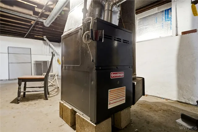 $179,900 | 86 Kingston Place, Buffalo, NY 14210