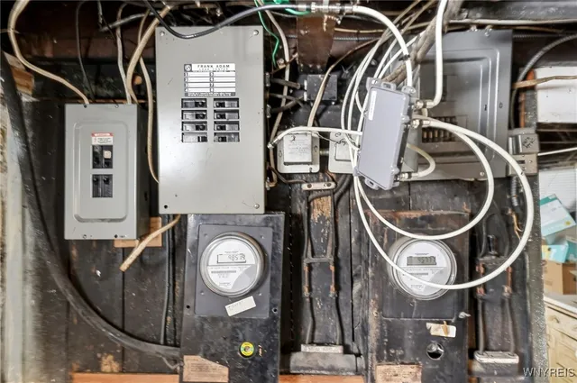 $179,900 | 86 Kingston Place, Buffalo, NY 14210