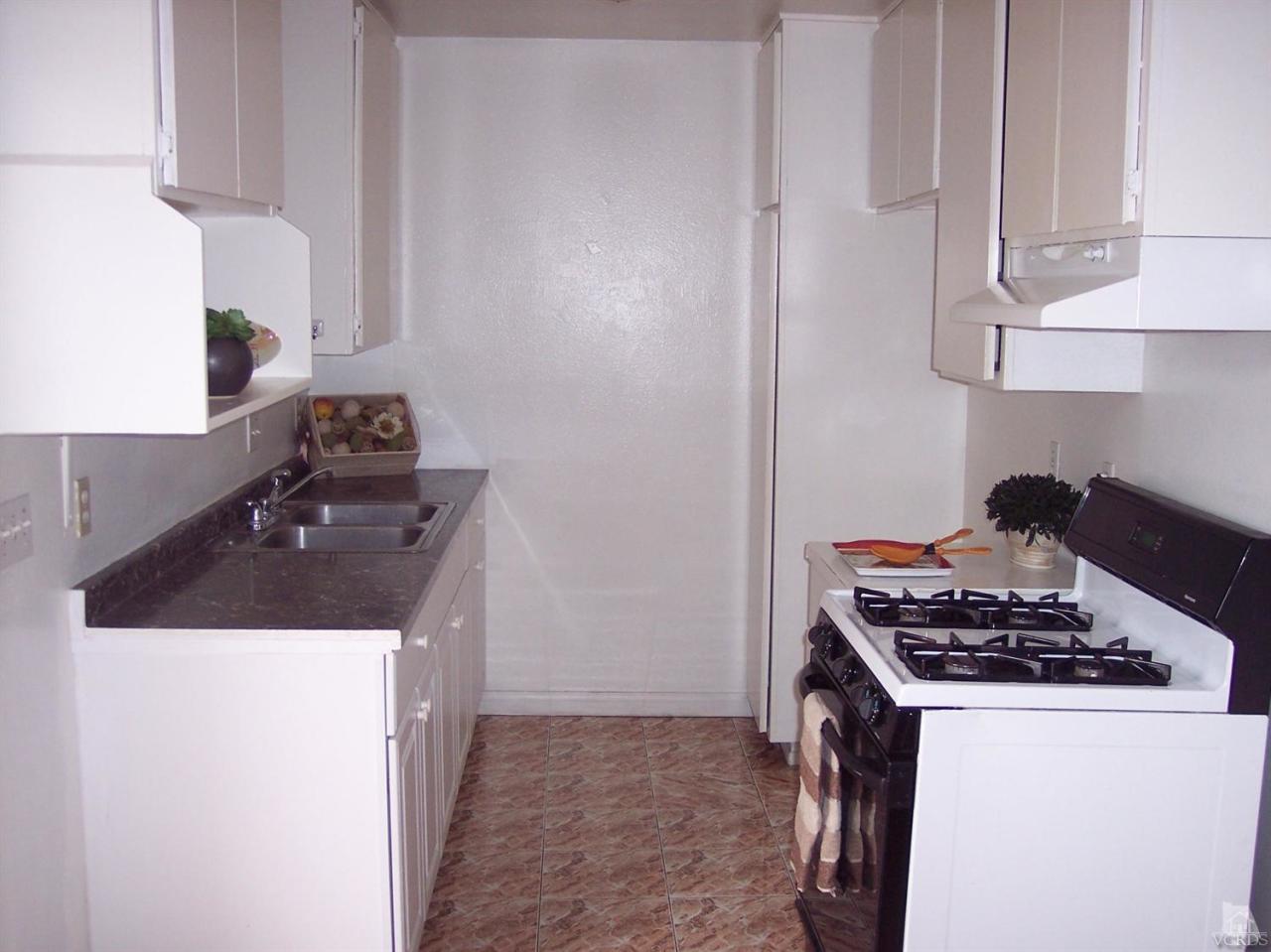 922 Cheyenne Way Oxnard, CA 93033 - Photo 5 of 15 Additional Photo