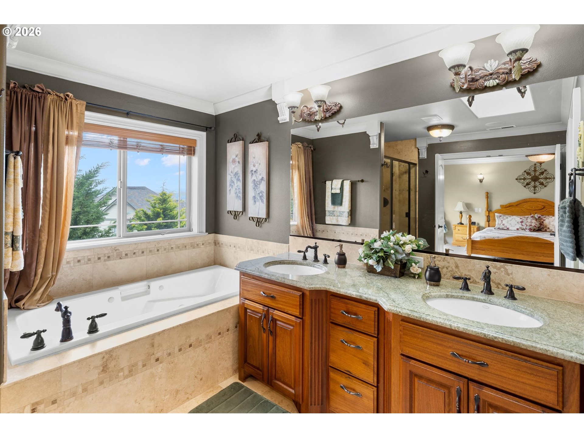 620 Waters Watch Road Kalama, WA 98625 - Photo 23 of 45 Owner's Suite Bathroom