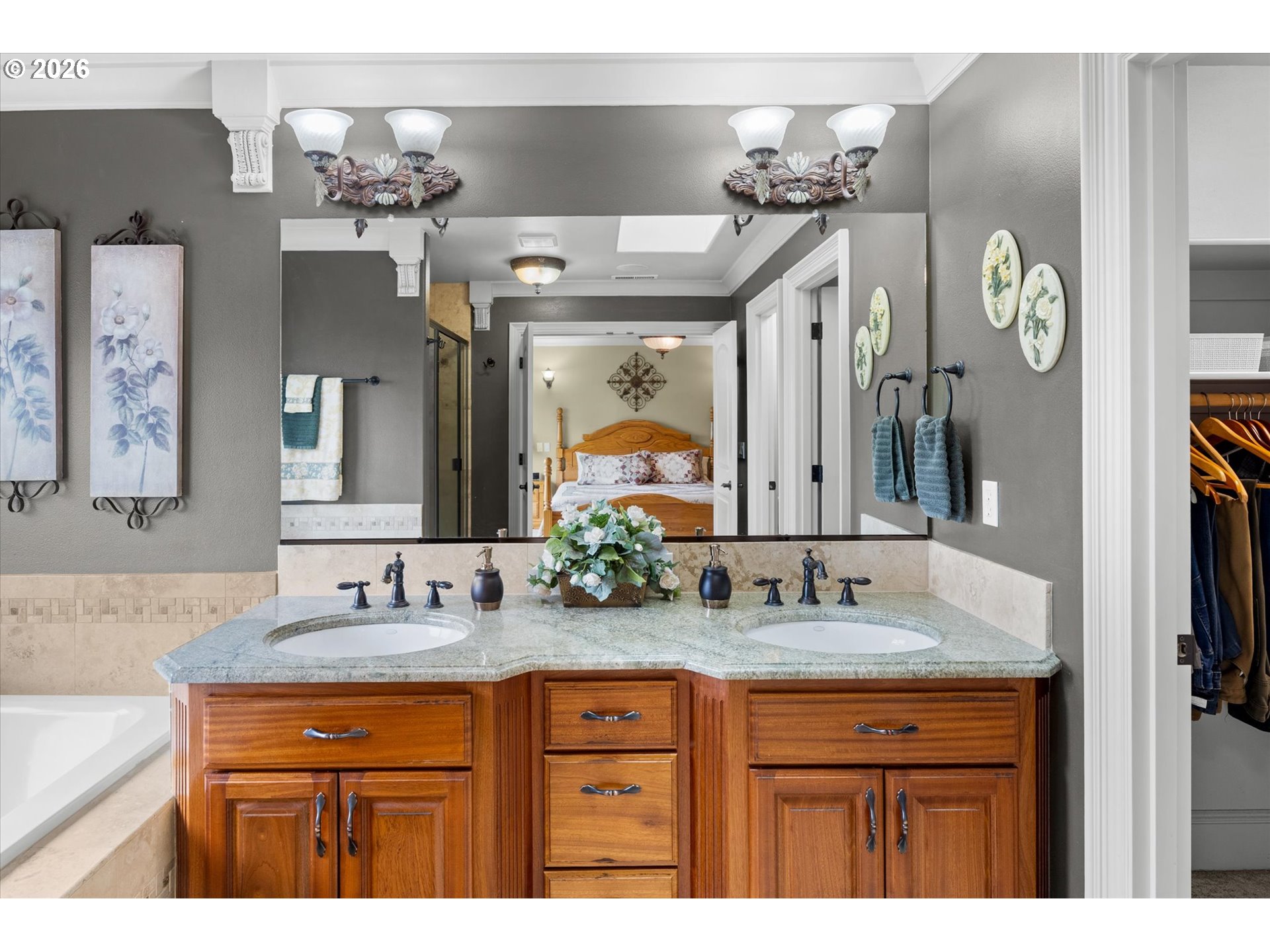 620 Waters Watch Road Kalama, WA 98625 - Photo 25 of 45 Owner's Suite Bathroom
