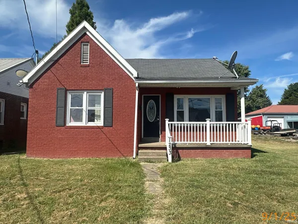 $99,900 | 1233 11th Street, Tell City, IN 47586