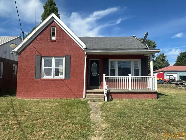 $117,000 | 1233 11th Street, Tell City, IN 47586