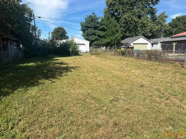 $106,000 | 1233 11th Street, Tell City, IN 47586