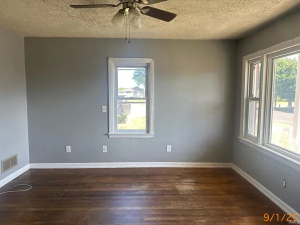 $99,900 | 1233 11th Street, Tell City, IN 47586